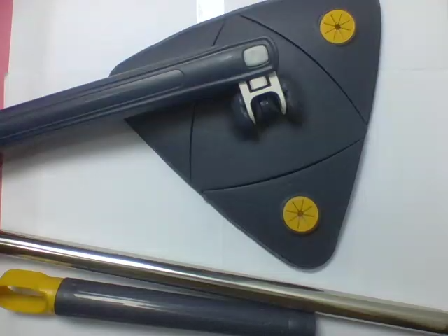 360 Triangle Squeeze Mop
